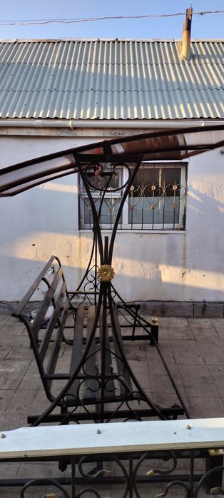 Продам железную качелю