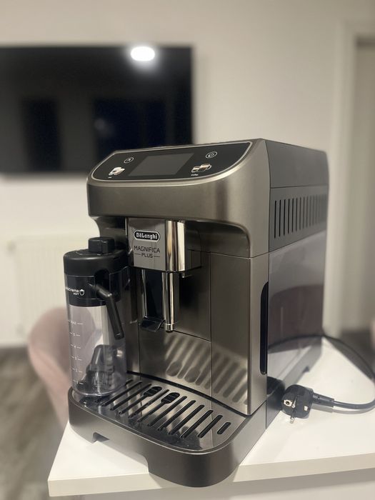 Espressor automat DELONGHI Magnifica Plus