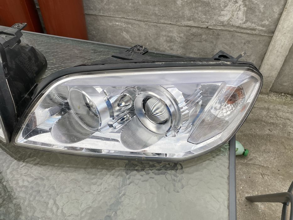 Faruri St/Dr Chevrolet Captivia Pret 700 lei volan  stanga