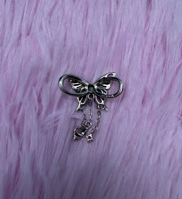 Сребърен талисман за гривна