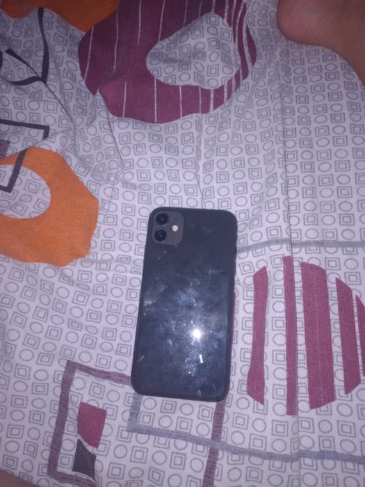 iphone 11 продаю .