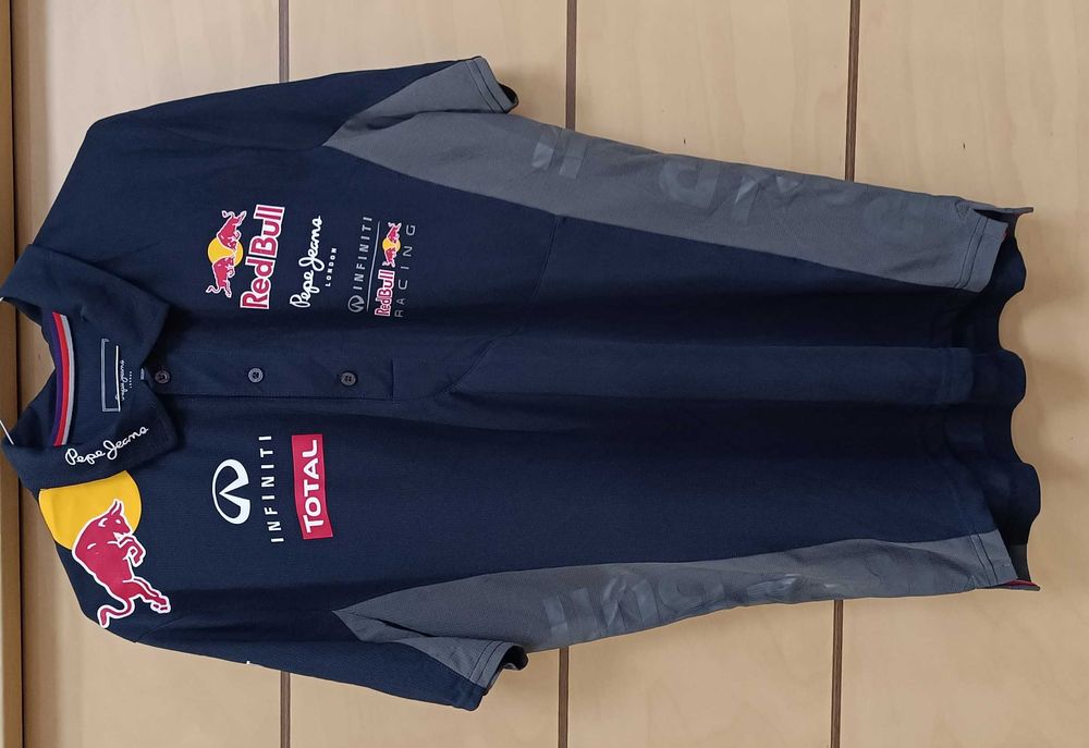 Pepe Jeans x Red Bull