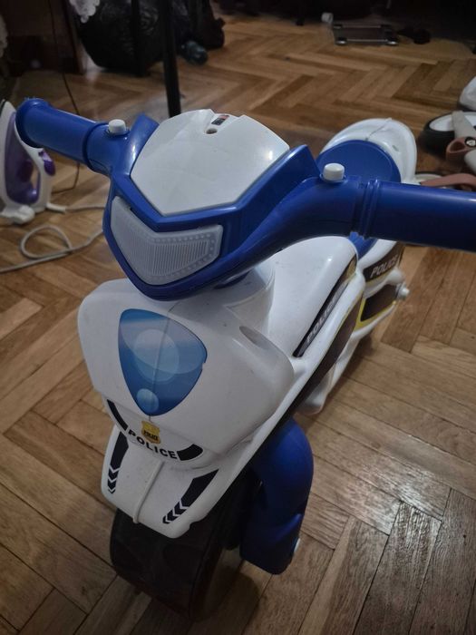 Bicicleta pentru copii cu model de poliție
