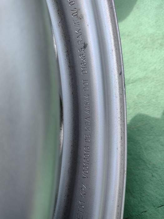 Перфектни 16-5х120 ЕТ51 6.5j Фолксваген Т5