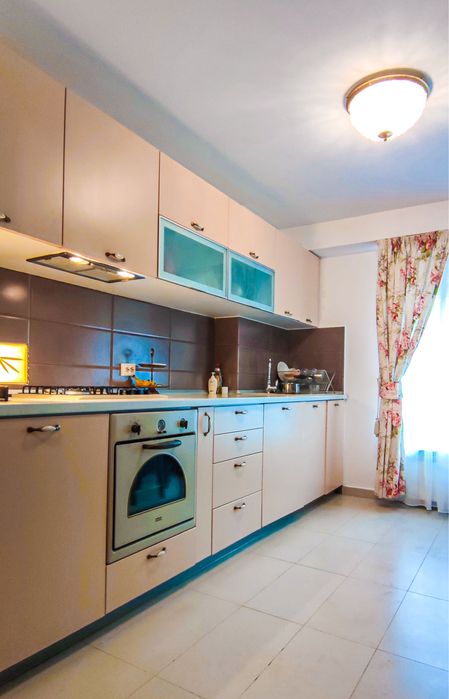 Inchiriez apartament 2 camere