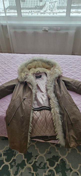 Продам парку, размер 44