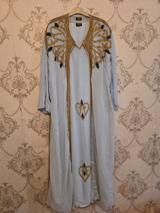 Вечерние платья 52размер