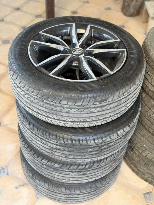 От камри exclusive R17