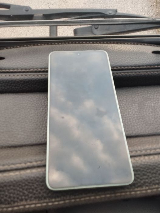 Poco X7 pro Srochna sotiladi