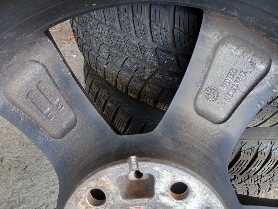 Motec 17-5x112 ET37 7j  Шкода Октавия