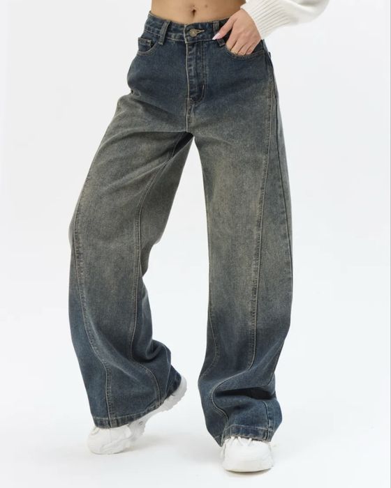 Джинсы в трендовом цвете,багги