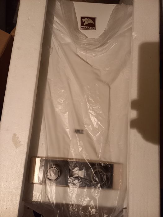 Газовый Воданагреватель Лемакс Новый почти