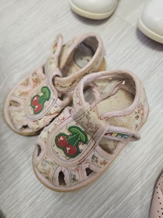 Отдам даром детские обуви