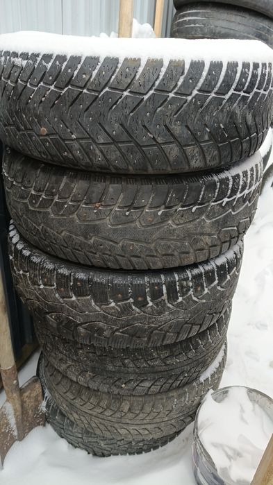 Шины б/у разные по 2 по одному