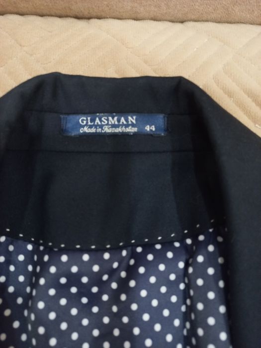 Продам пиджак  школьный