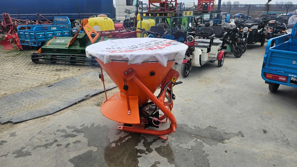 Distribuitor ingrasaminte nisip sare 200L nou Agramix