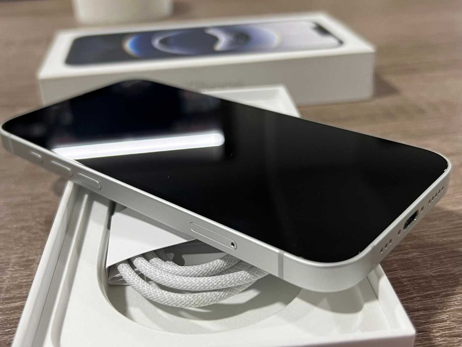 iPhone 16e Бял 128GB