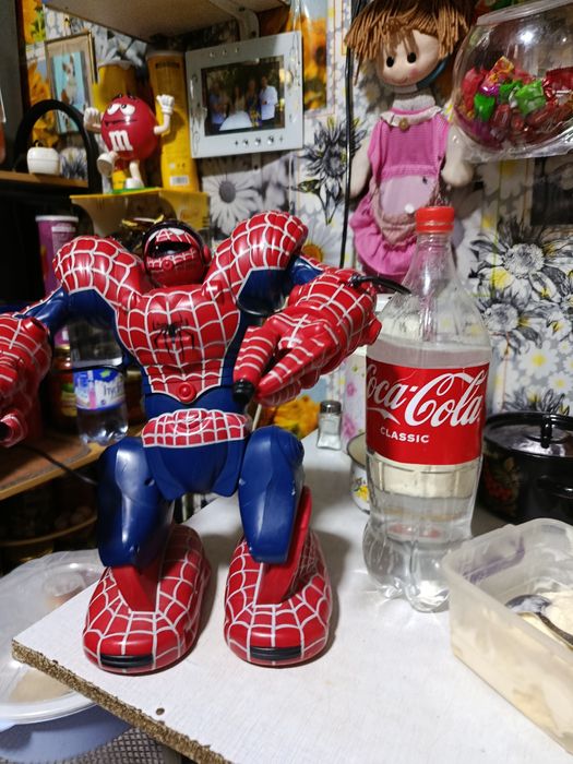 Продаются большие роботы