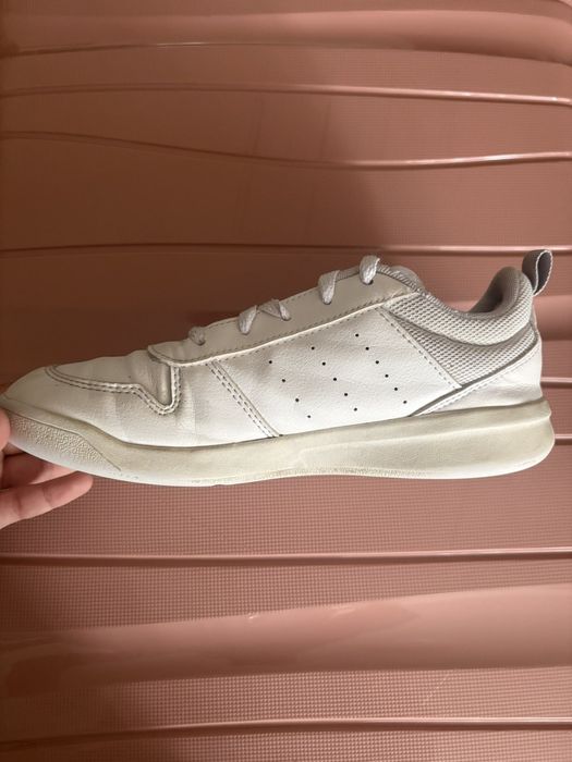 Маратонки adidas 36