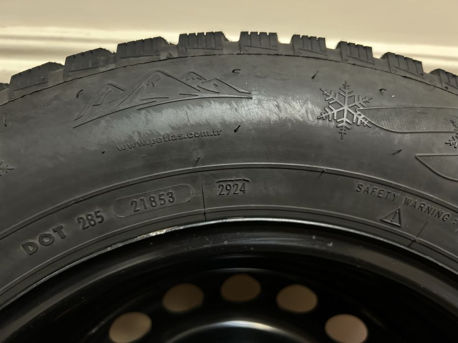 Продаются зимние шины с дисками для chevrolet cobalt
