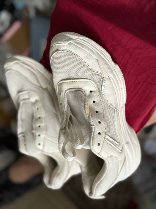 Аяқ киімдер сатылымда