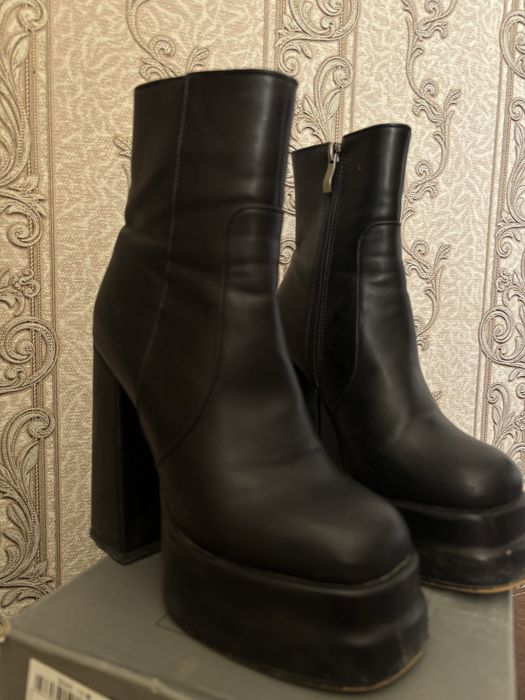 Продаются димосезонные ботильоны