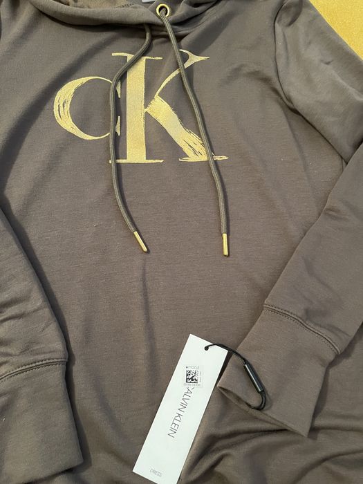 Rochita fei Calvin Klein