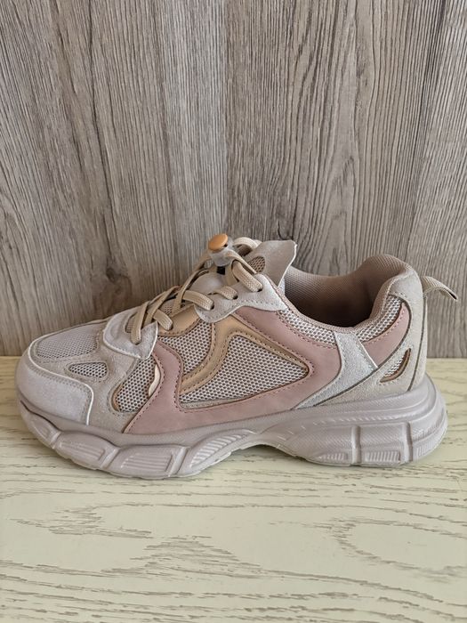 RESERVED  38-ми номер