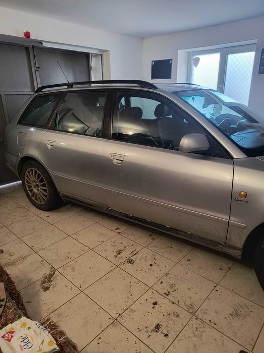 АУДИ А4 бензин комби