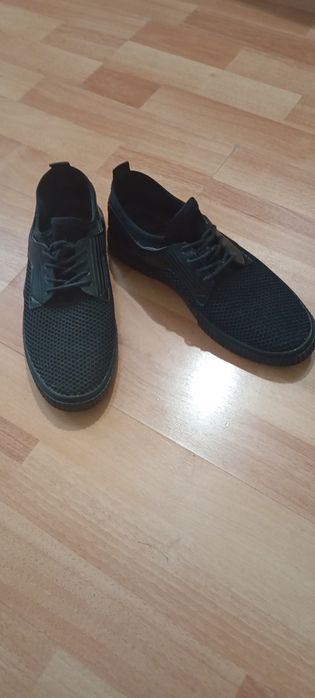 Кроссовки 40 размер