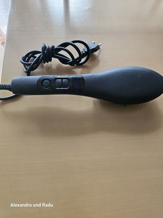 Pieptene ceramica pentru indreptat parul cu ioni negativi cu afisaj digital ,nou