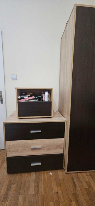 Спалня, гардероб, скрин, нощни шкафчета