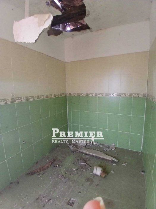 Къща с голям потенциал в село Загорци,