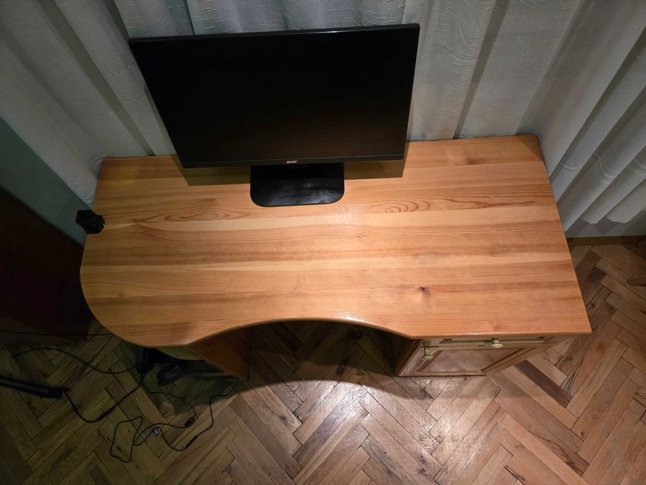 Бюро от масивен чам - стабилно, много добро състояние