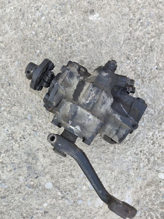 Рулевой Мерседес 124