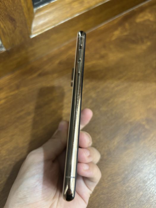 Iphone xs.      .