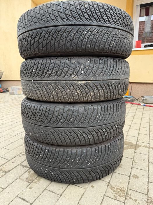 Anvelope 235 60 17 Michelin Alpin