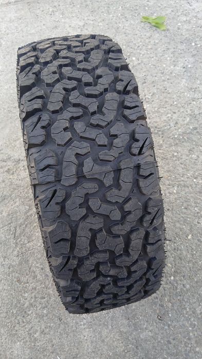 225 70 r15c anvelope noi 325 RON bucata