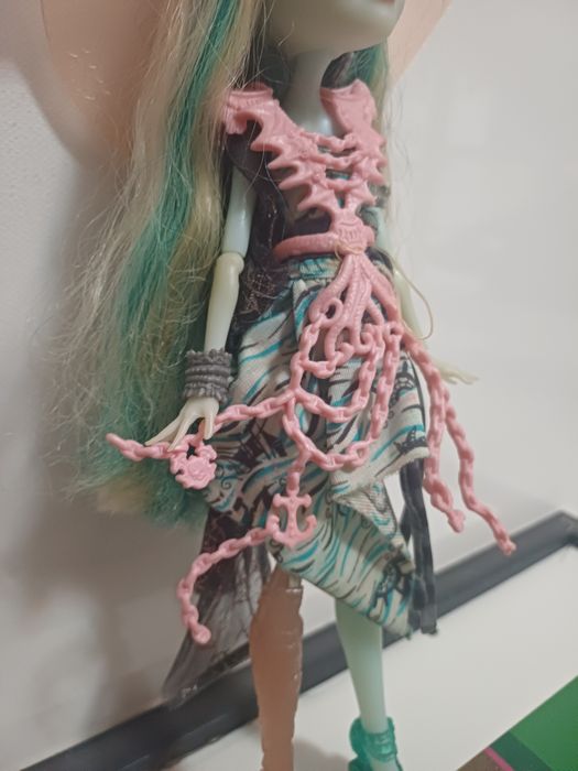 Кукла монстер хай