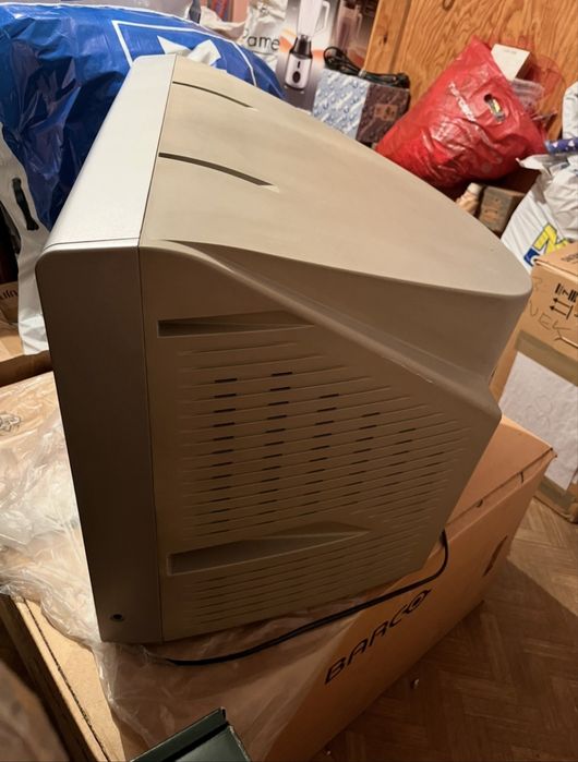 Телевизор Neo с възможност за монтаж на антена