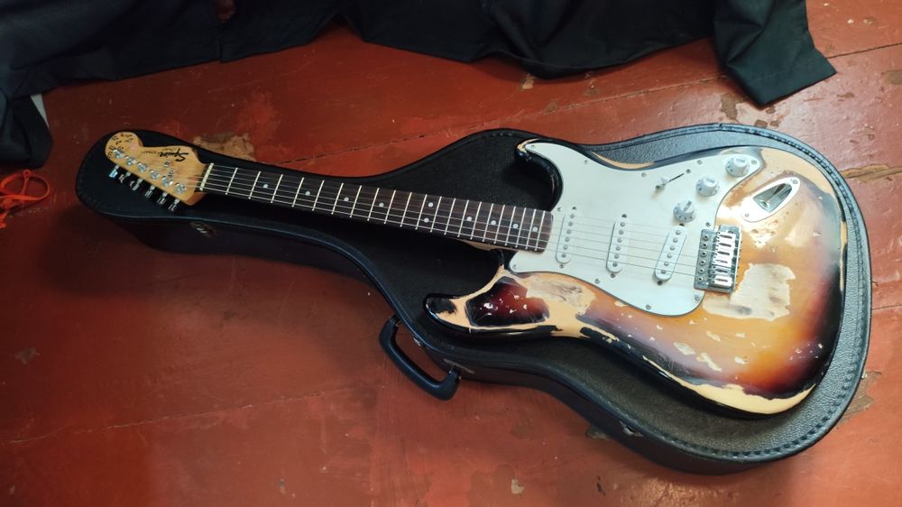 Squier stratocaster bullet (искусственно состарен )