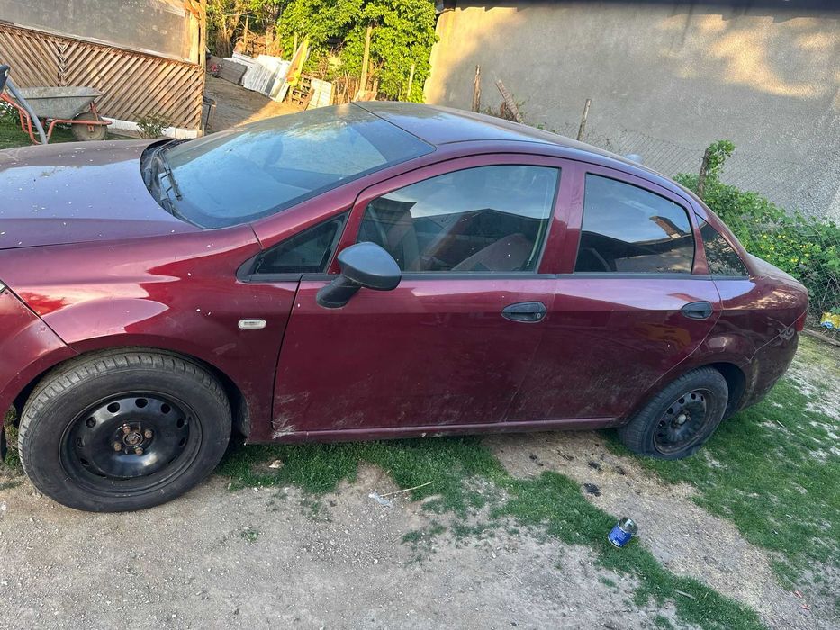 Dezmembrez Fiat Linea 1.3 2007