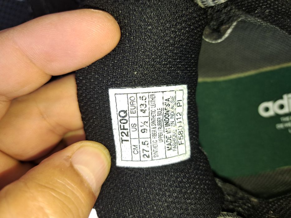 Vând Asics Trail Lazăr 4 nr 43,5 cu Gore-tex