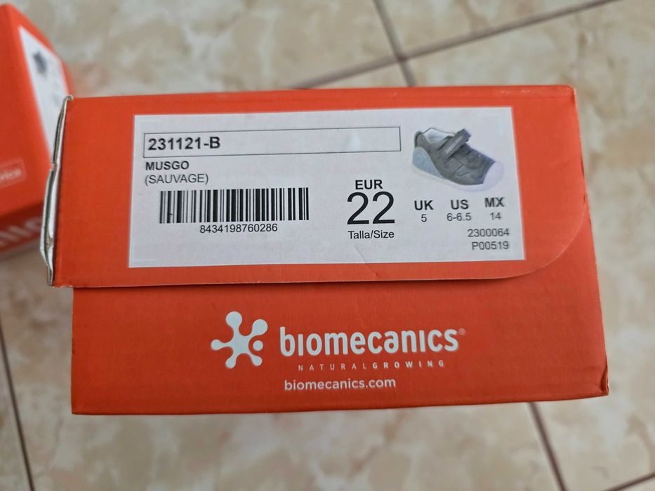 2 броя Детски обувки biomecanics
