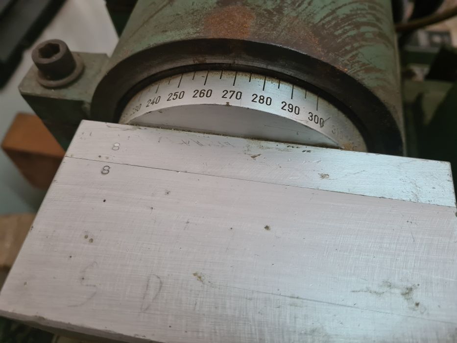 циркуляр фреза пробивна глава  с хидравлична карета,