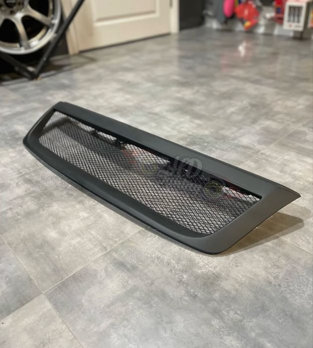 Решетка радиатора STI V1 Subaru Forester SH