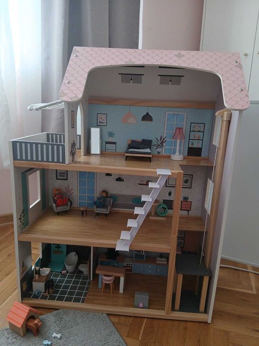 Детска къща за кукли