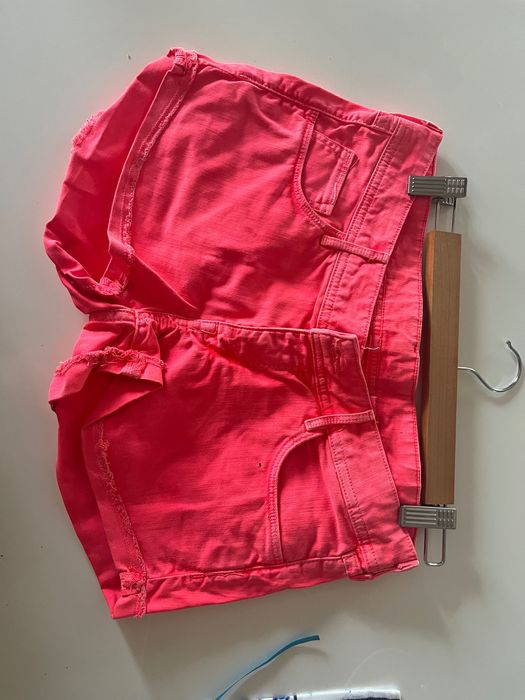 Blugi scurti roz