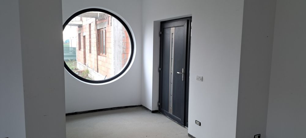 Vand vila/casa Vladimirescu pe un singur nivel