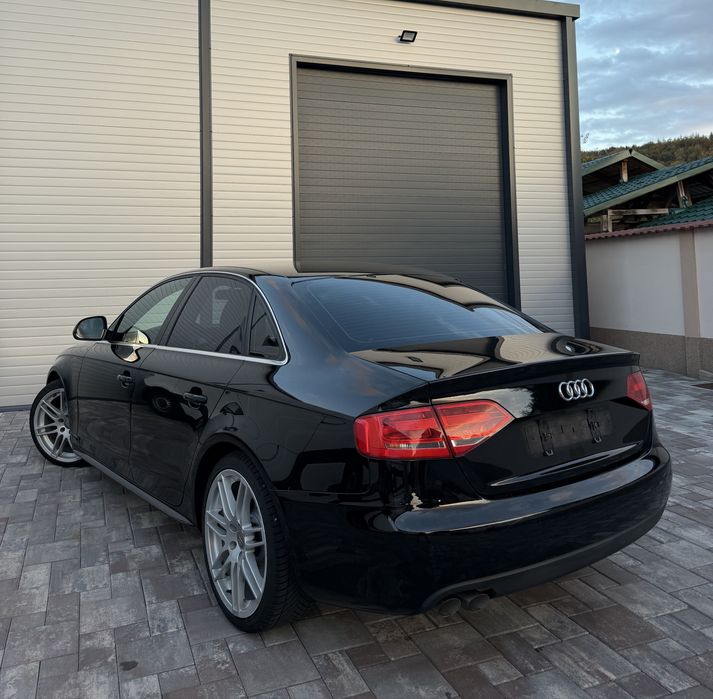 Audi A4 B8 2.0 TDI • Limuzina •